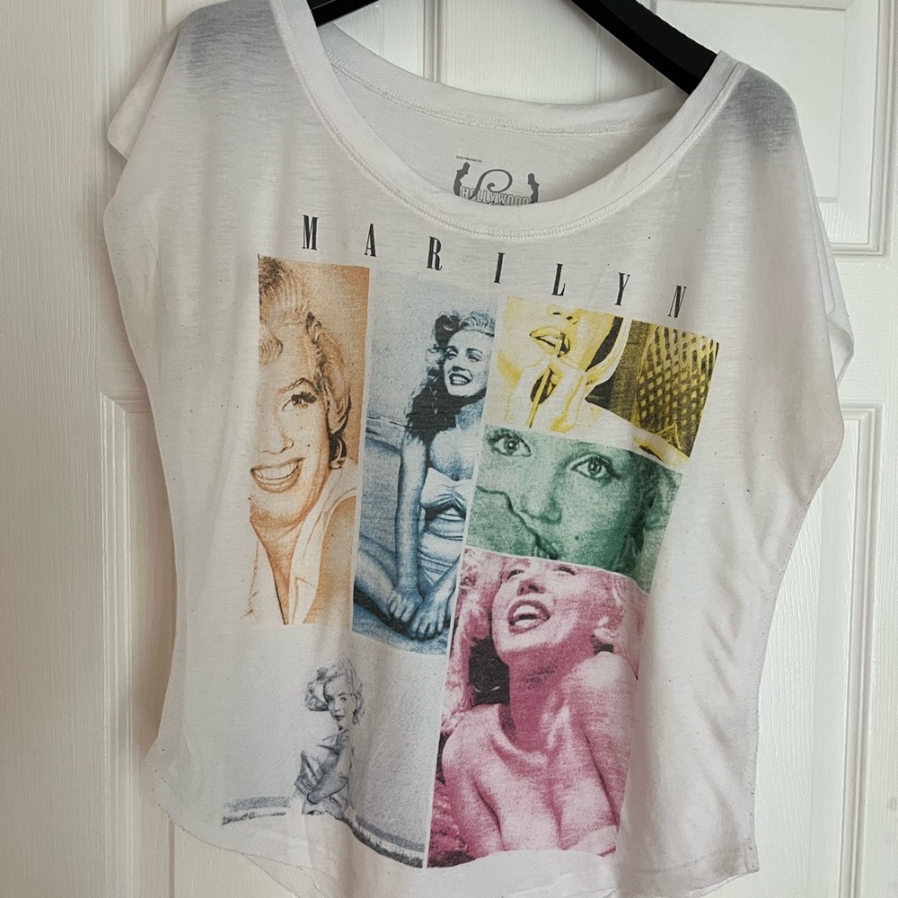 Vintage Marilyn Monroe Graphic Women's White Top 🩷